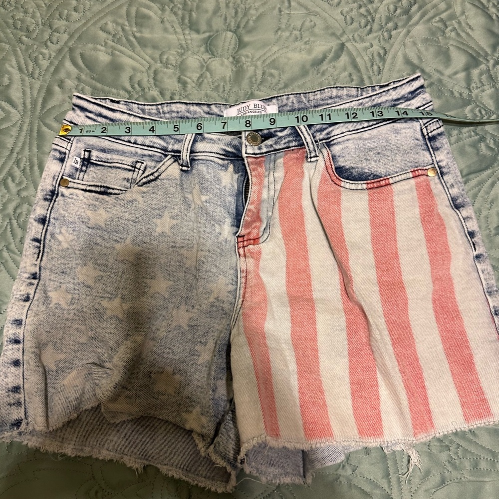 Judy Blue Star and Stripe Jean Shorts bin4